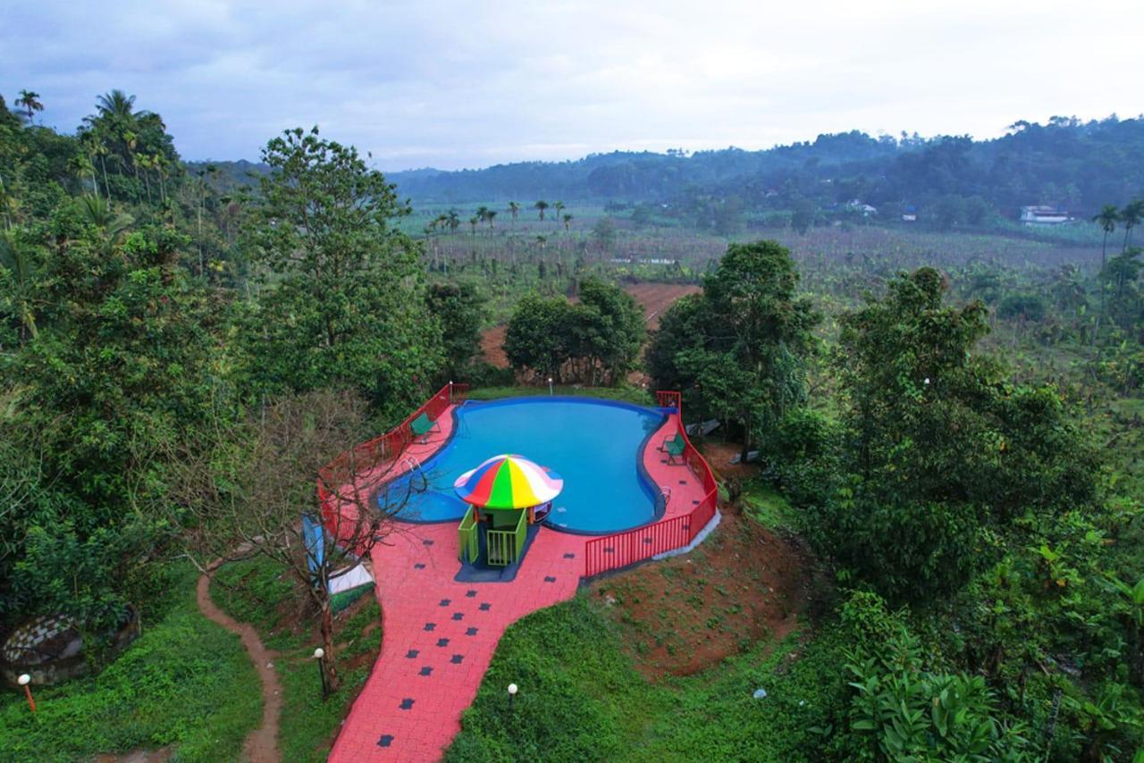 Clay Resort By Bestinn Leisure - Wayanad Padinjarathara エクステリア 写真