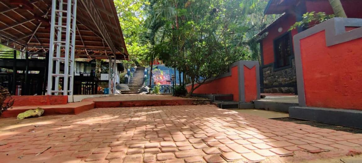 Clay Resort By Bestinn Leisure - Wayanad Padinjarathara エクステリア 写真