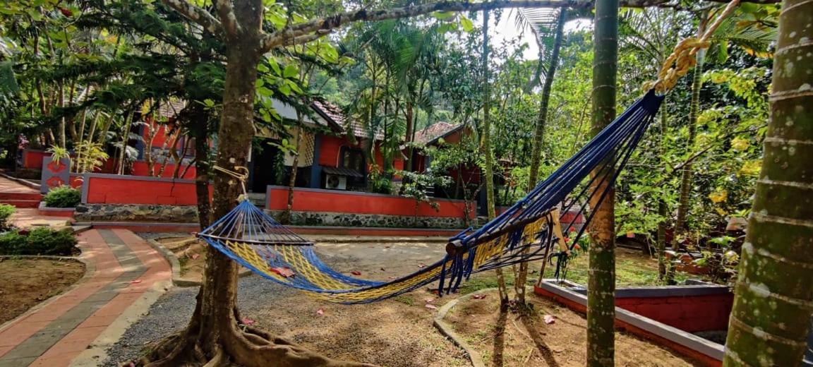 Clay Resort By Bestinn Leisure - Wayanad Padinjarathara エクステリア 写真